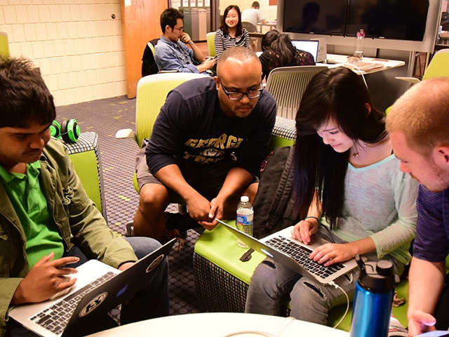 students collaborating in the ISyE Studio