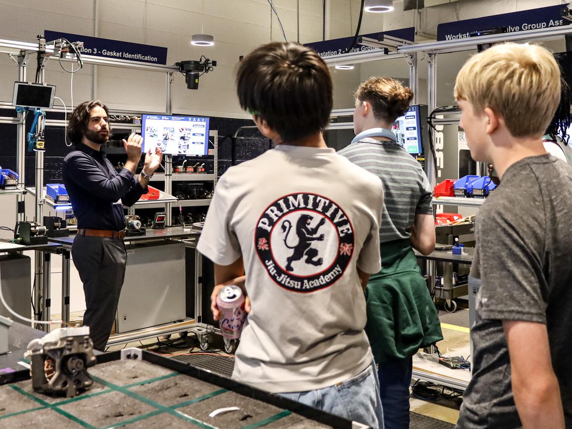 9th–12th grade students at iexperience camp
